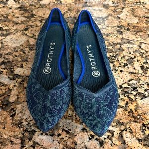 Rare,‎ Retired Rothy’s The Point Emerald Snake print shoes